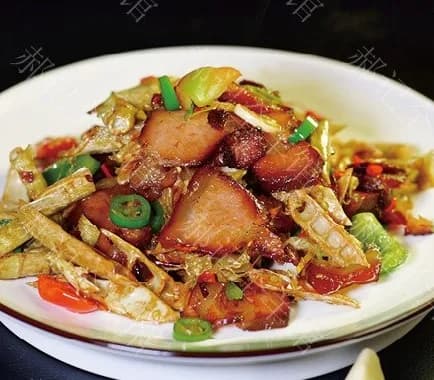 Stir-Fried Preserved Pork with Tianmu Bamboo Shoots