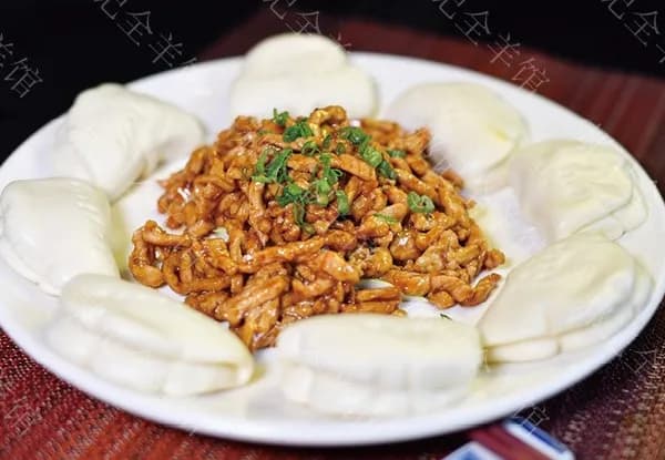 Stir-Fried Shredded Pork with Wrapping